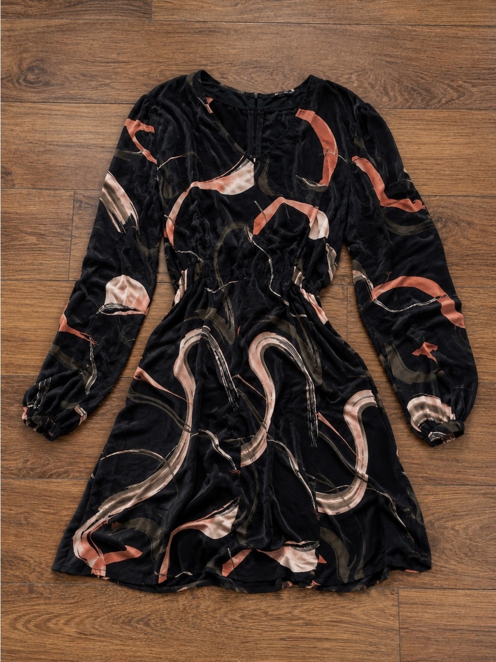 Nine West Black Long Sleeve Rayon Dress with Blush and Rust Swirl Sz L